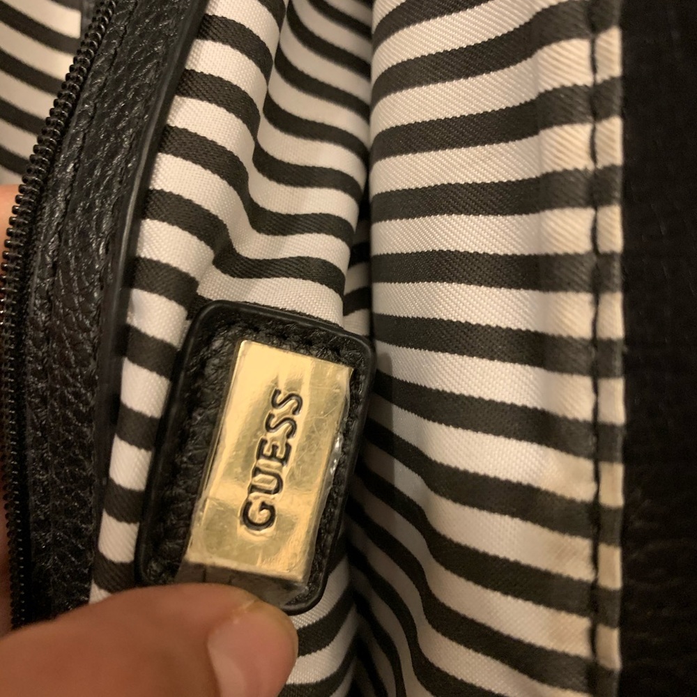 Guess bag - Picture 3 of 4